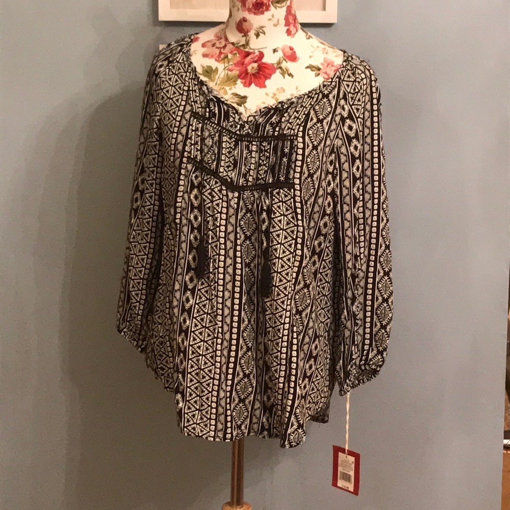 Black and white silky blouse BRAND NEW